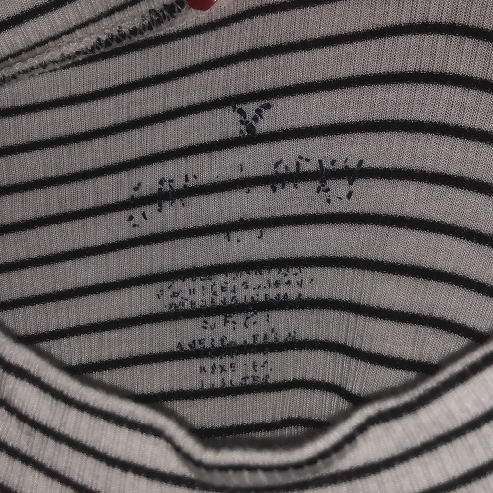 AEO Keyhole Shirt - Picture 4 of 4